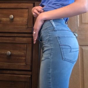 American Eagle light wash jeans